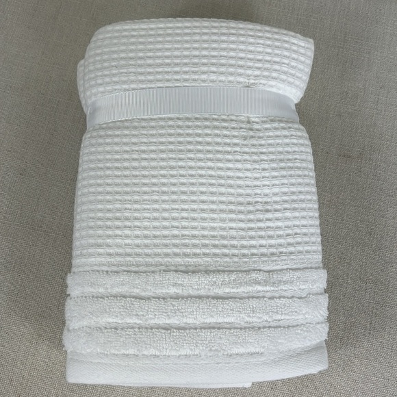 HOTEL BALFOUR Bath Hand Towels 100% Cotton White Textured SET OF 2 NEW - Picture 5 of 5